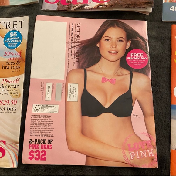 Victoria's Secret Catalogs 2009 (set of 6) - Picture 5 of 14